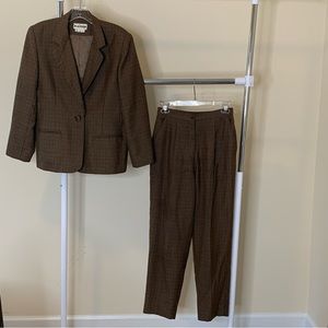 Vintage Joan Leslie Brown checked Jacket and Pants Suit